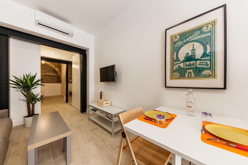 Chez Nous - 7 Appartements Sur Le Vieux Port มาร์กเซย ภายนอก รูปภาพ
