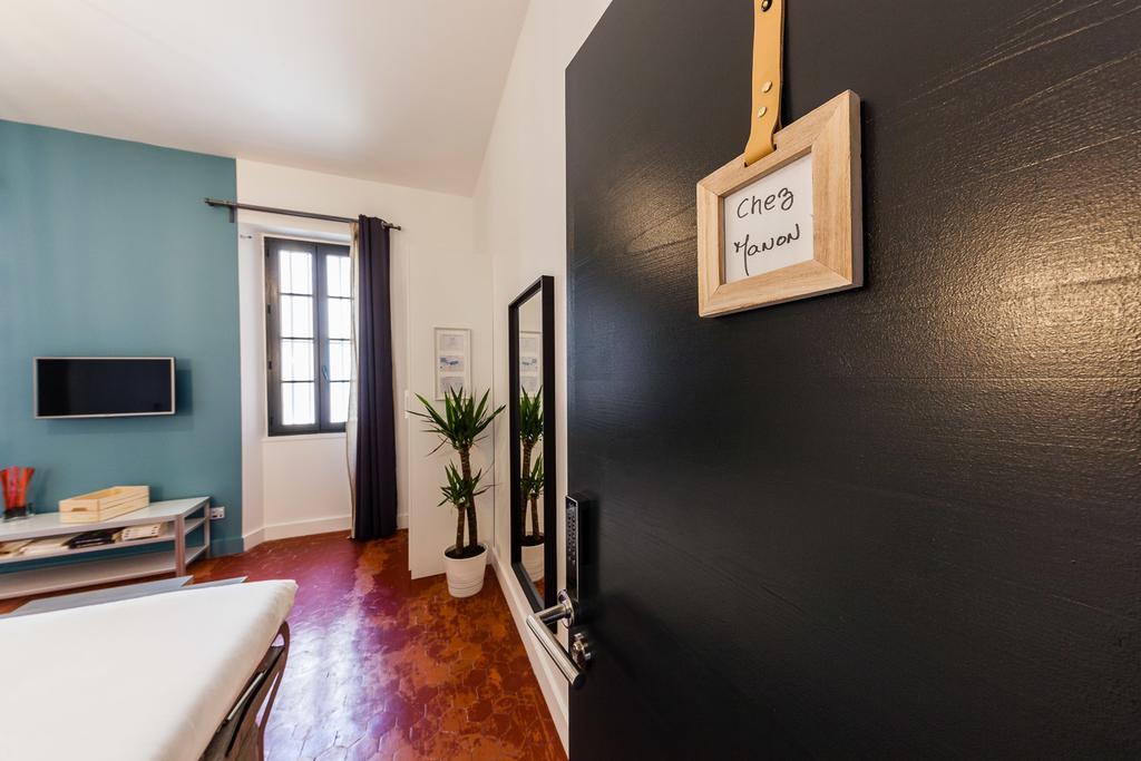 Chez Nous - 7 Appartements Sur Le Vieux Port มาร์กเซย ภายนอก รูปภาพ