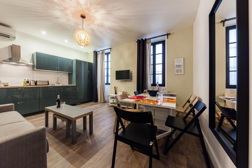Chez Nous - 7 Appartements Sur Le Vieux Port มาร์กเซย ภายนอก รูปภาพ