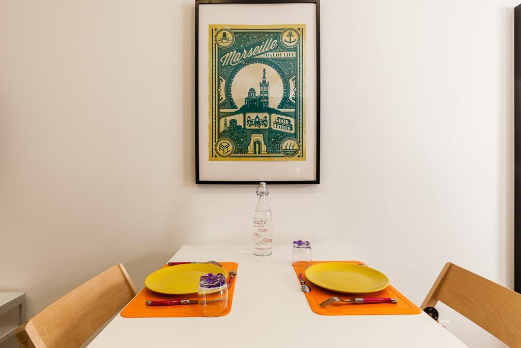 Chez Nous - 7 Appartements Sur Le Vieux Port มาร์กเซย ภายนอก รูปภาพ