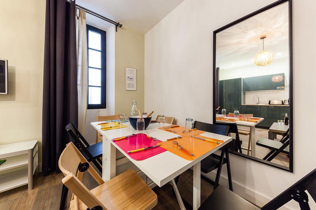 Chez Nous - 7 Appartements Sur Le Vieux Port มาร์กเซย ภายนอก รูปภาพ