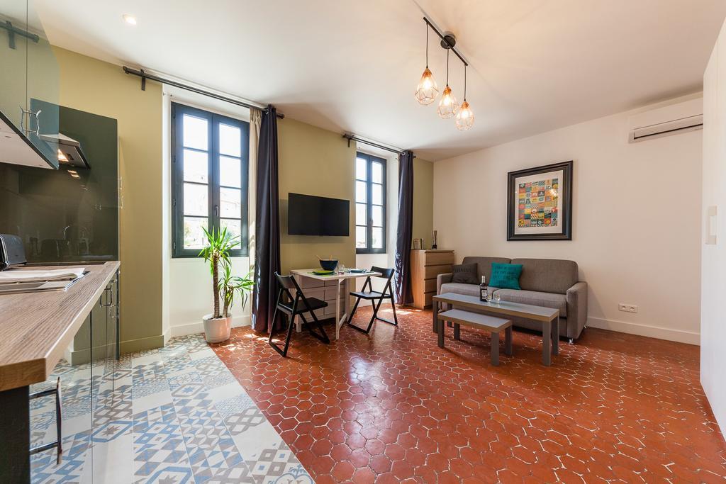 Chez Nous - 7 Appartements Sur Le Vieux Port มาร์กเซย ภายนอก รูปภาพ