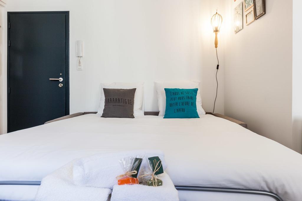 Chez Nous - 7 Appartements Sur Le Vieux Port มาร์กเซย ภายนอก รูปภาพ
