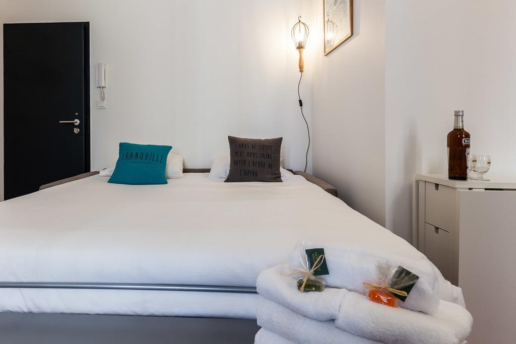 Chez Nous - 7 Appartements Sur Le Vieux Port มาร์กเซย ภายนอก รูปภาพ